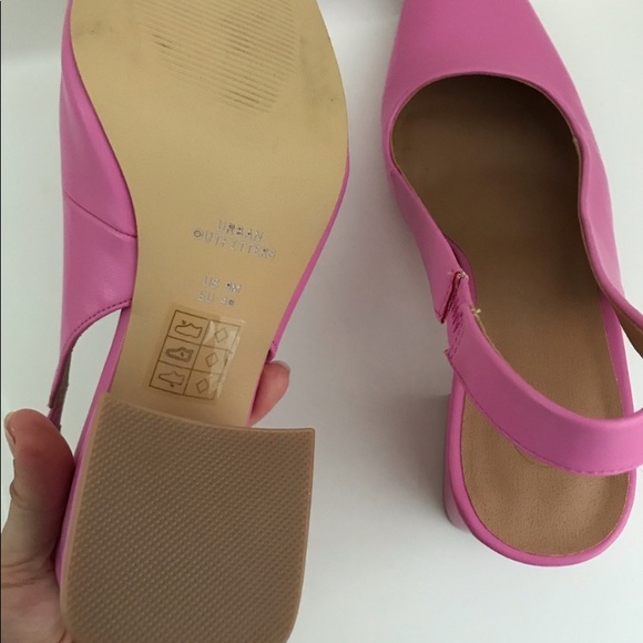 Pink heels - Picture 5 of 6